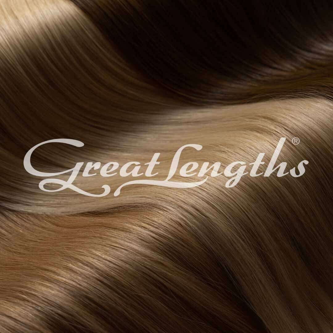 Great Lengths Schriftzug auf glänzendem, blondem Echthaar